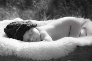 宝宝喜欢趴着睡觉是什么原因宝宝有哪些正确睡觉姿势
